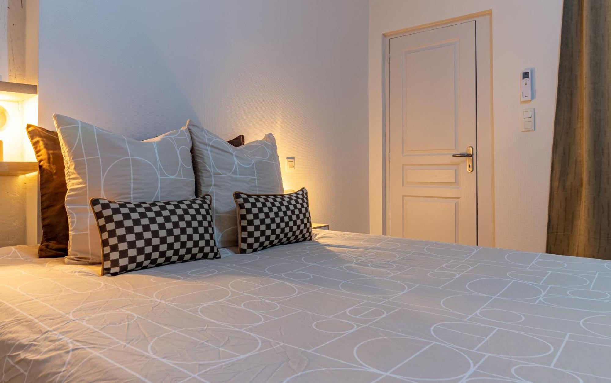 Le 13 Elegant Troyes Apartment Ngoại thất bức ảnh