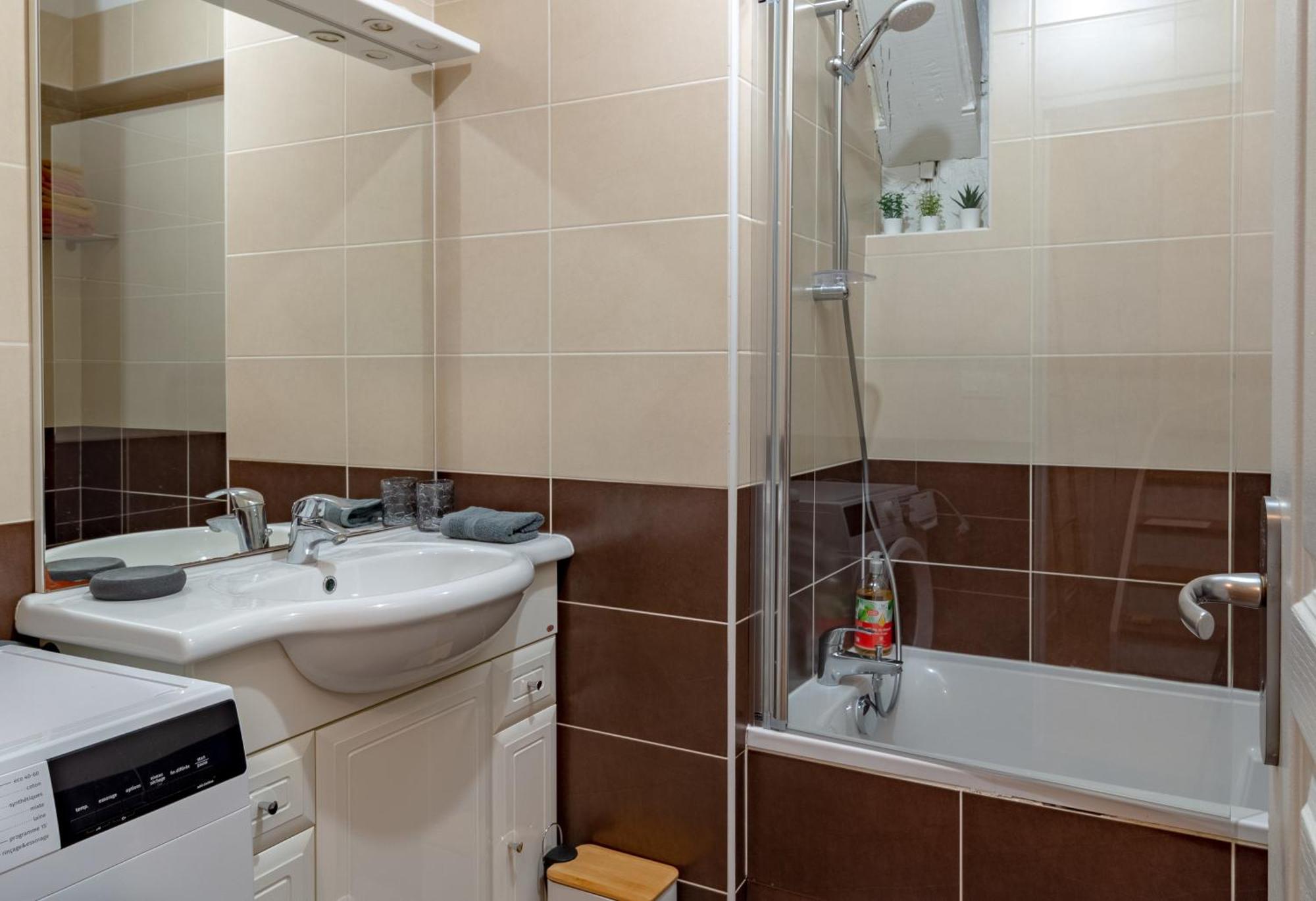 Le 13 Elegant Troyes Apartment Ngoại thất bức ảnh